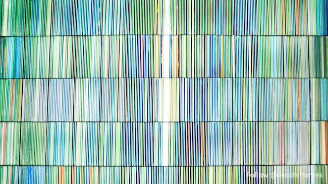 Art architectural « Lightfall » à l&#39;entrée du bâtiment fédéral William J. Nealon, Scranton, Pennsylvanie