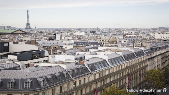 Vue de dessus de la ville de Paris et de la Tour Eiffel 
